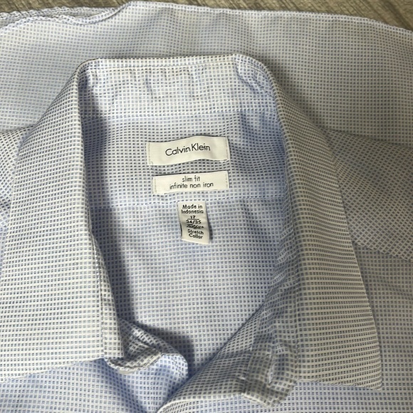 Calvin Klein No Iron Slim Fit Tekfit Button Down Blue 17/34-35 - Picture 1 of 3